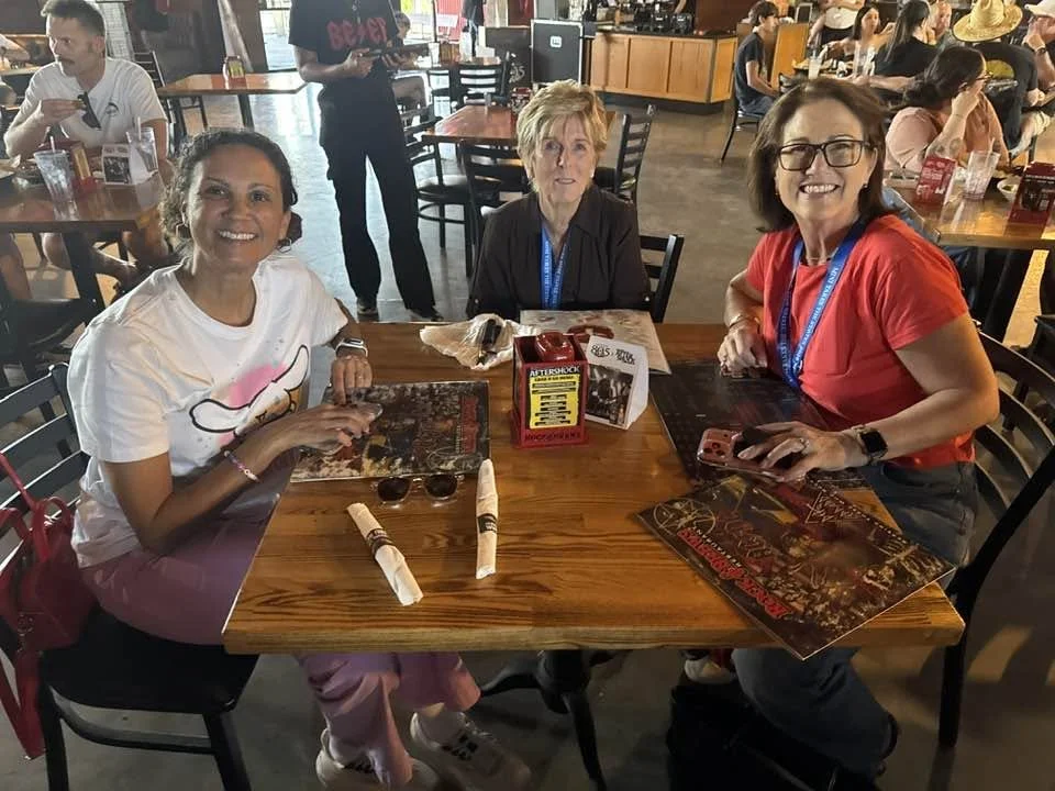 26-10 - mtts-ca - members-at-rock-and-brews.jpg