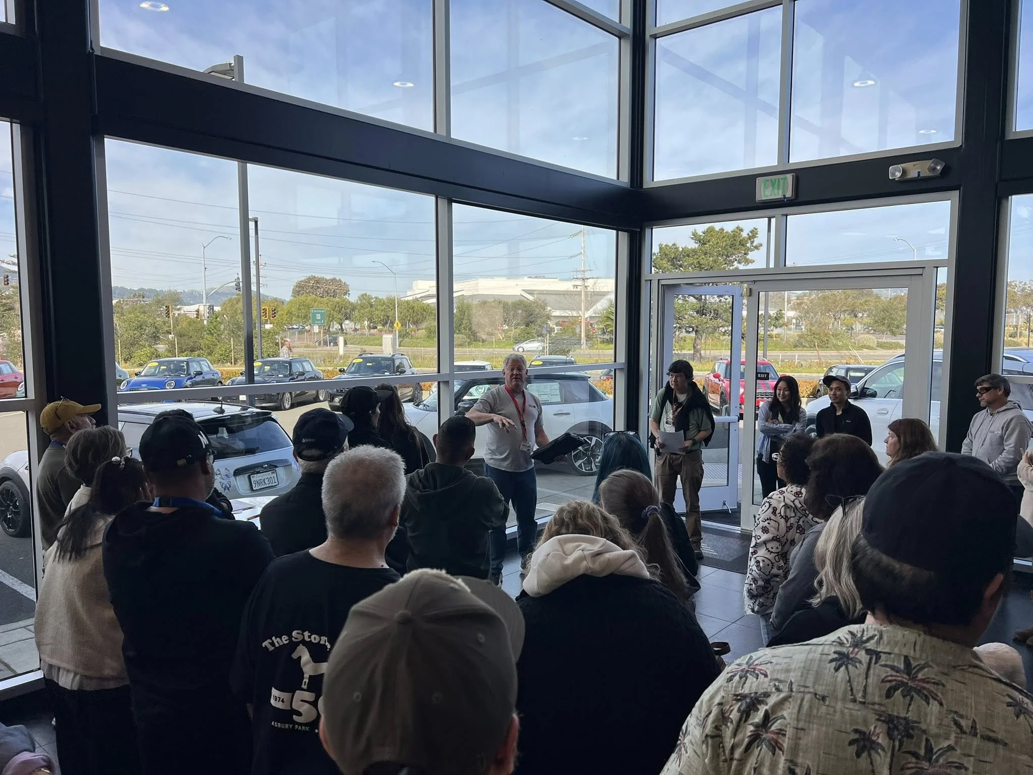 26-02 - stinson-beach - drivers-meeting.jpg