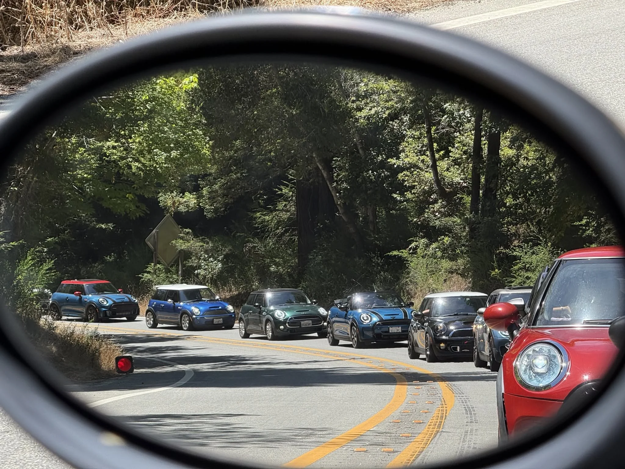26-07 - pacifica - minis-in-rearview-mirror.jpg