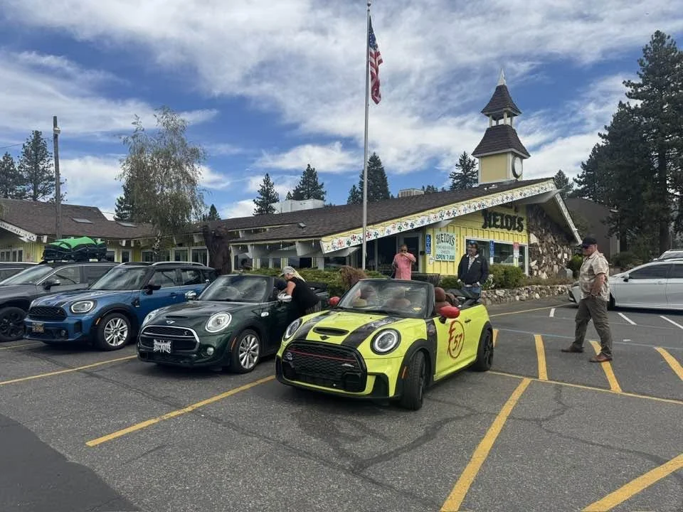 26-10 - mtts-ca - minis-at-heidis-in-tahoe.jpg