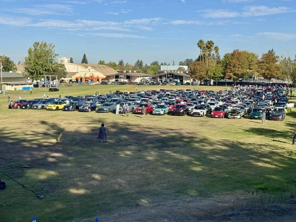 26-10 - mtts-ca - minis-at-sonoma-rise-and-rally.jpg