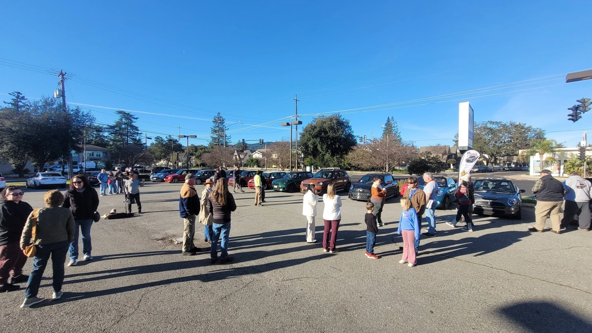 26-01 - mt-umunhum - members-and-minis-at-the-meetup-2.jpg