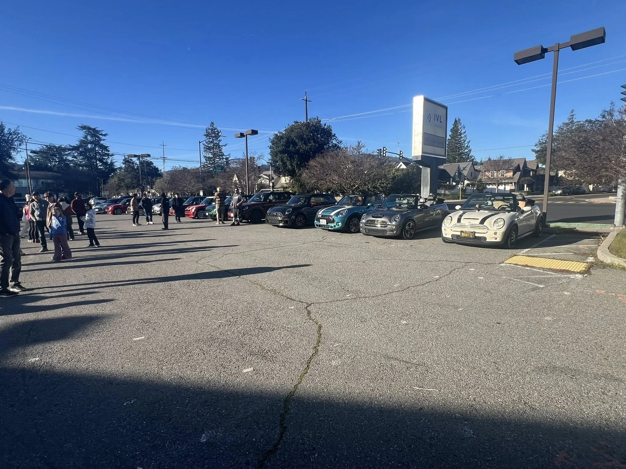 26-01 - mt-umunhum - minis-at-the-meetup-1.jpg