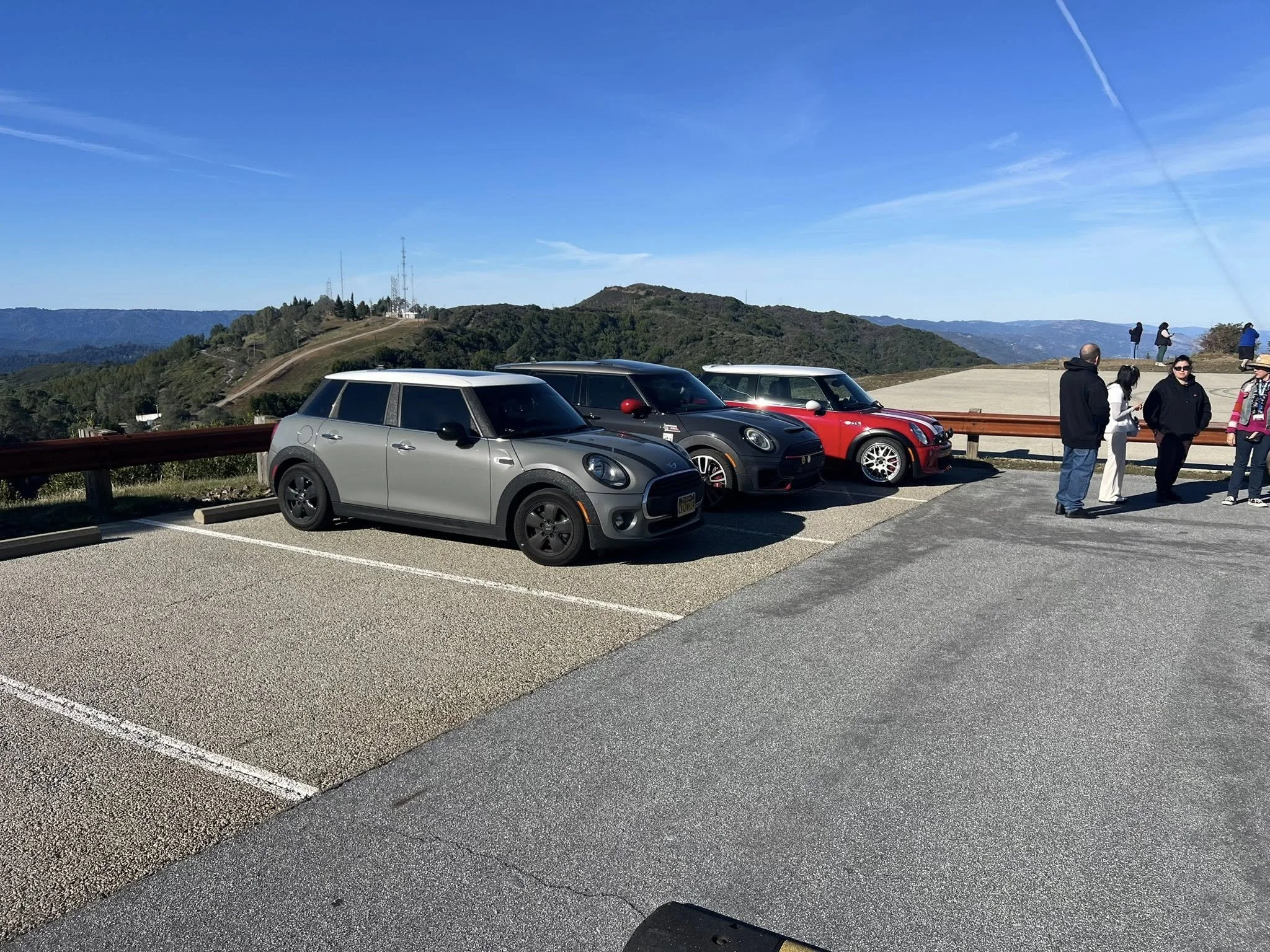 26-01 - mt-umunhum - minis-at-the-top-7.jpg