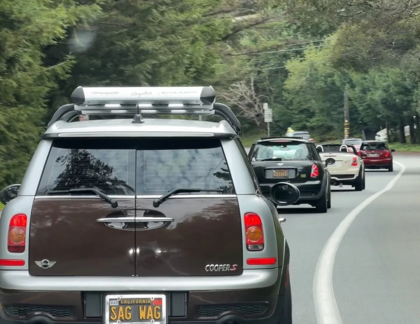 26-02 - stinson-beach - minis-on-the-road-4.jpg