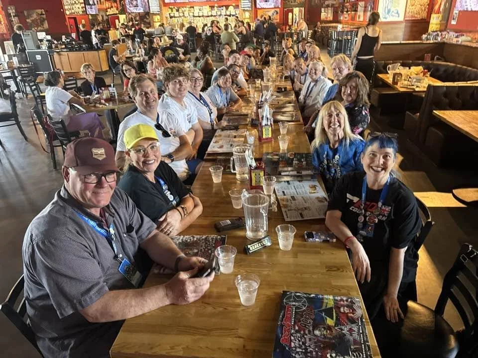 26-10 - mtts-ca - members-at-rock-and-brews-1.jpg