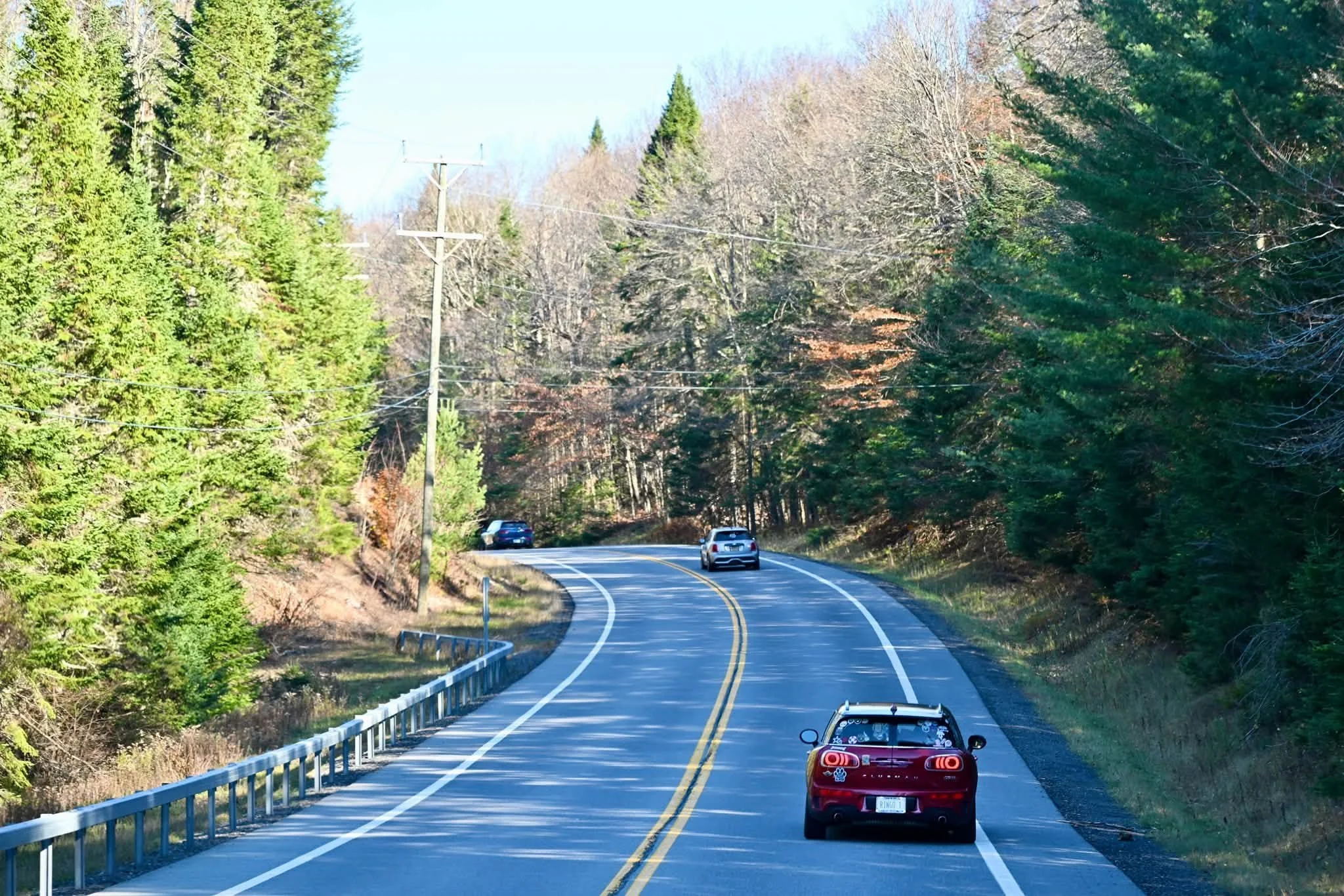 26-10 - mtts-ny - minis-on-the-road.jpg