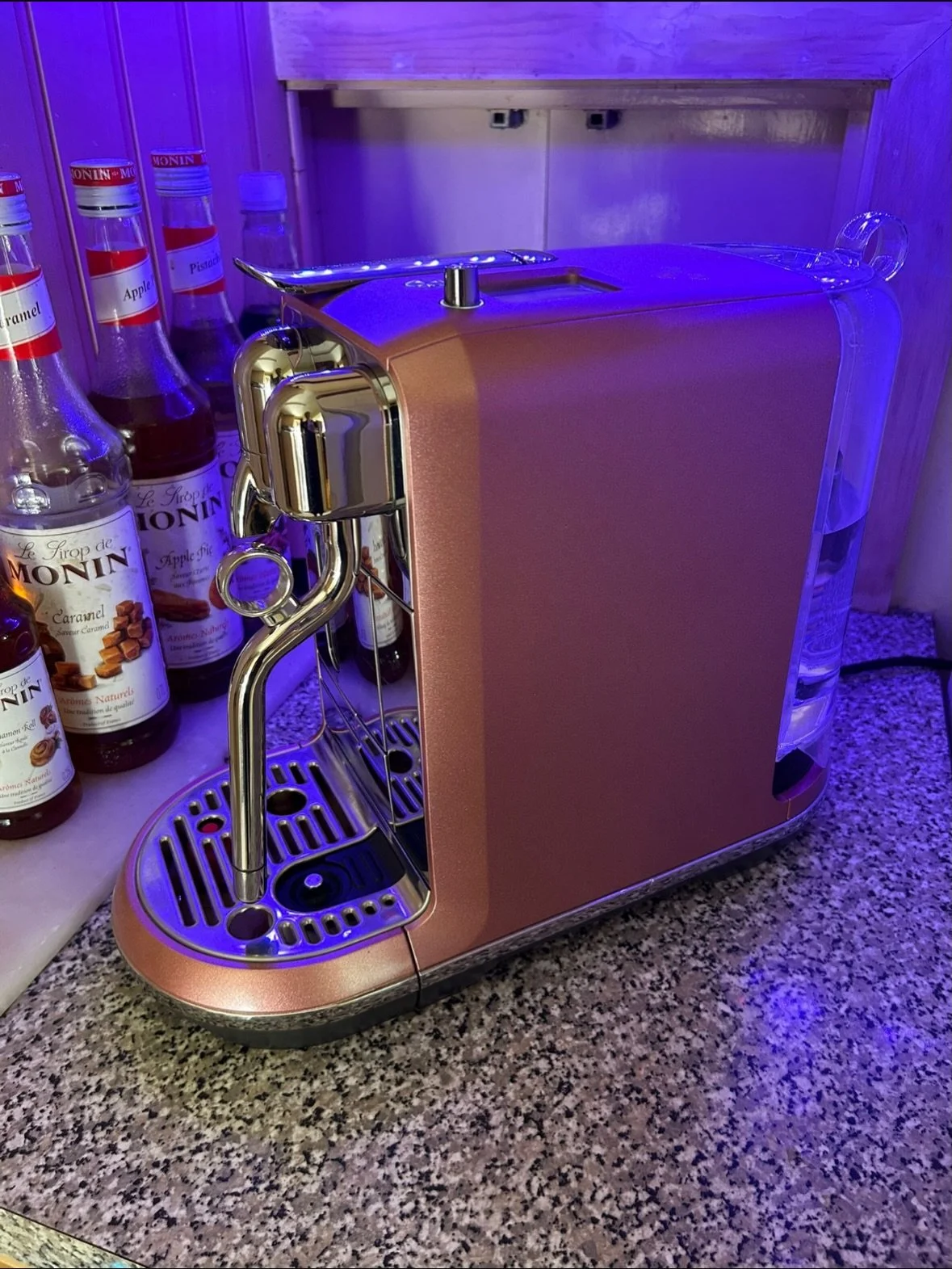 One of our engineers acquired this Sage Creatista &amp; decided he wanted to ✨fancy it up a bit✨ so took some sandpaper &amp; spray paint &amp; gave it a new lease of life! It looks amazing, if we do say so ourselves💅🏻

*please do not spray paint y