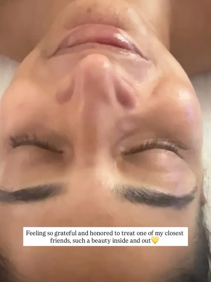 Friendship &amp; Facials 💗👯💕

#HolisticEsthetician #CustomizedFacials #SkincareTherapist #EstheticianLife #BramptonFacials #BramptonSkinCare #VaughanFacials #MississaugaFacials #GTAEsthetician #OntarioSkinCare #BramptonGlowUp #FacialNearMe #Glowin