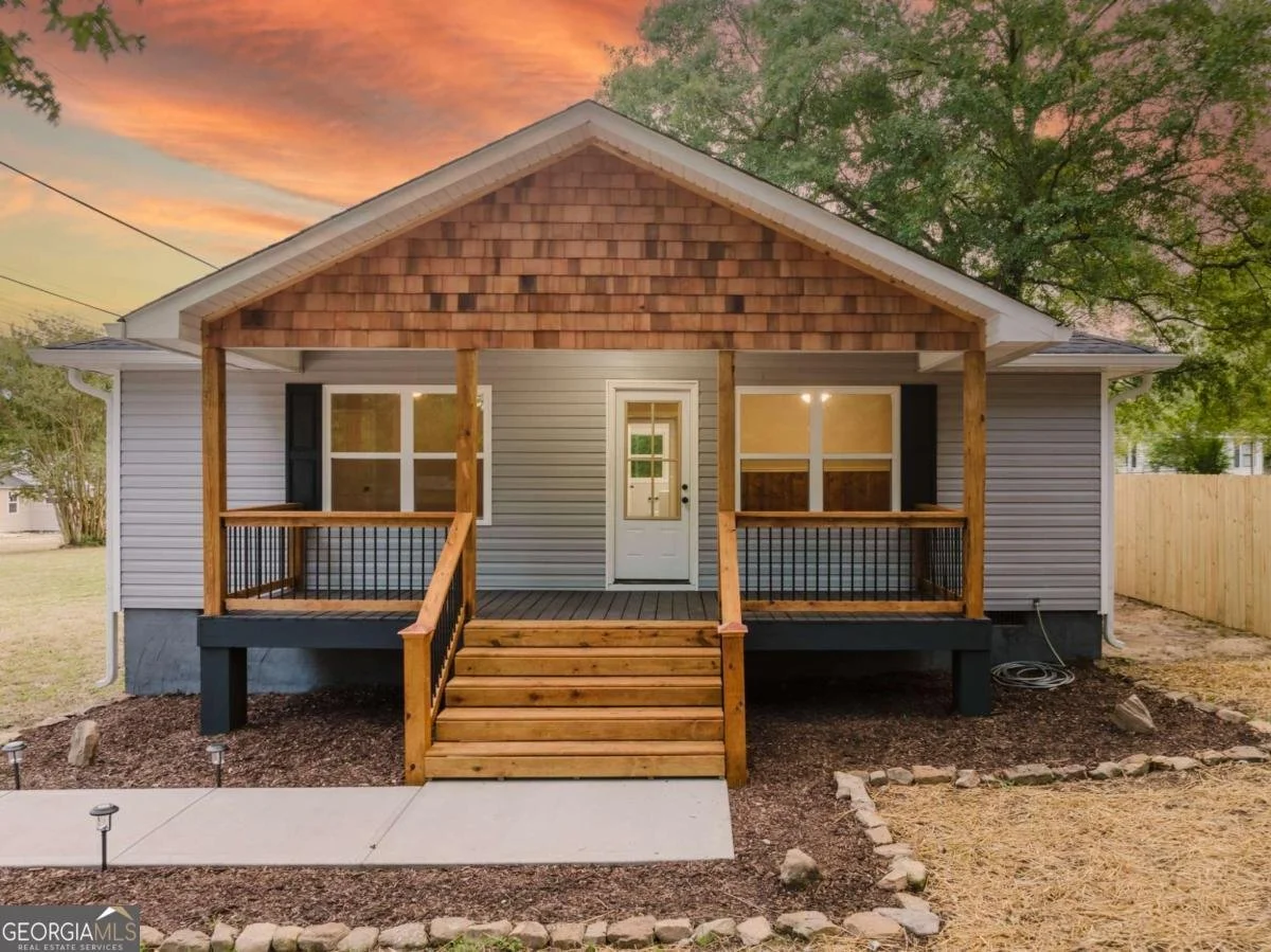 33 Charlie Dr Pic.jpg