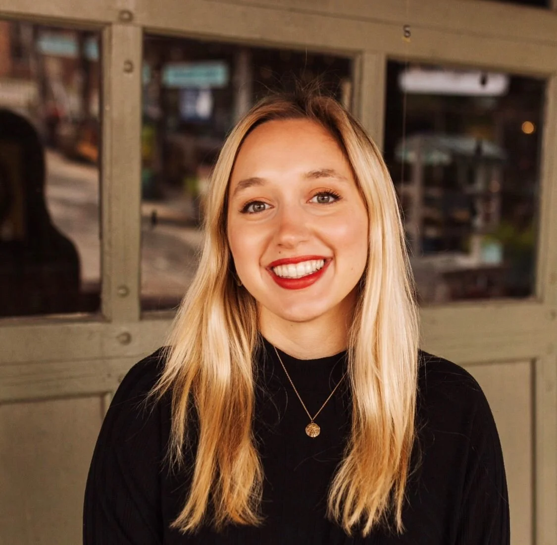 Hannah Hyman Headshot.jpeg