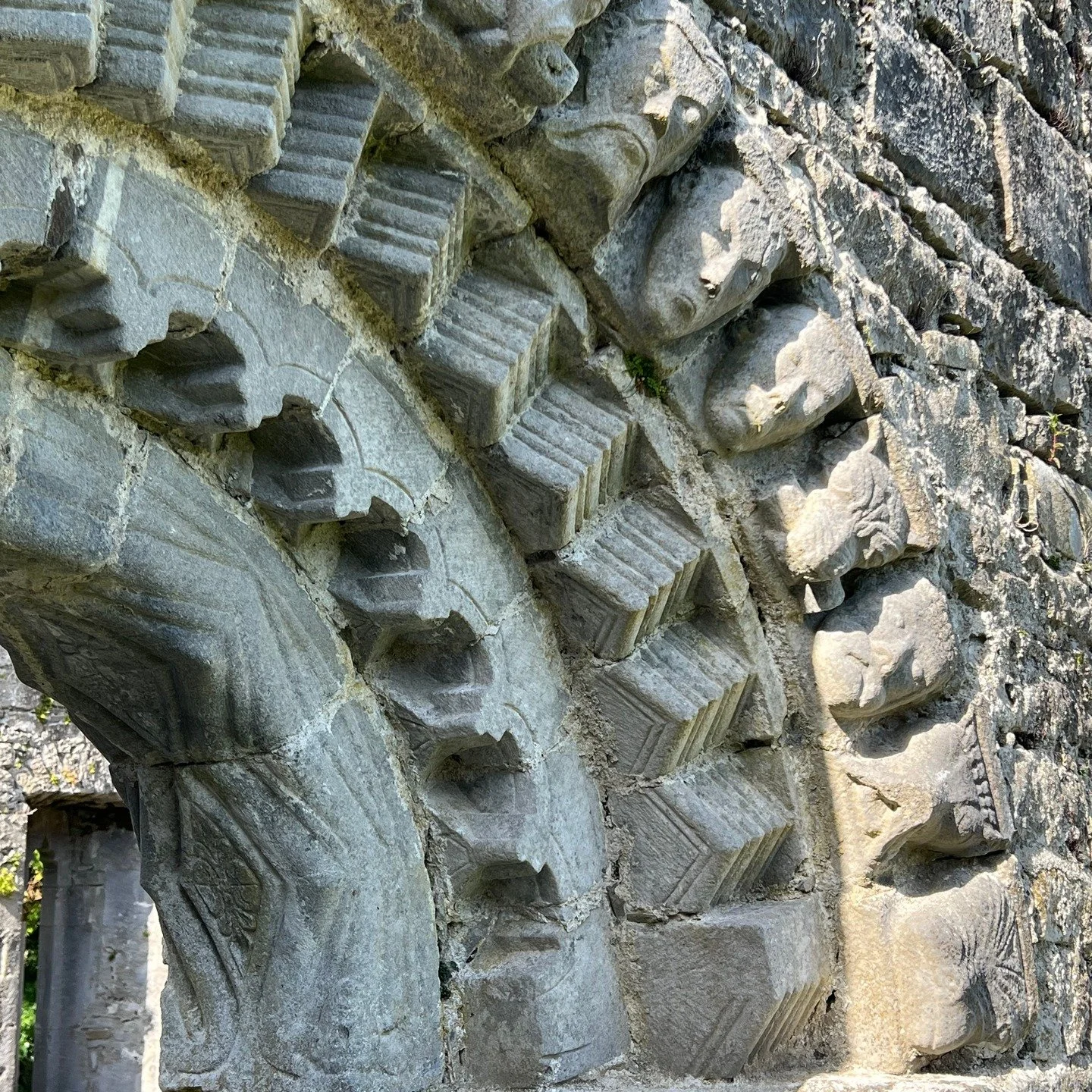 Maybe the finest Romanesque doorway in Ireland: some of the faces encircling the west door at the monastery at Dysert O&rsquo;Dea

#romanesque #ireland #dysertodea #dysertodeamonastery #countyclare #doorways #stonefaces #dysertodeacastle #monastery #