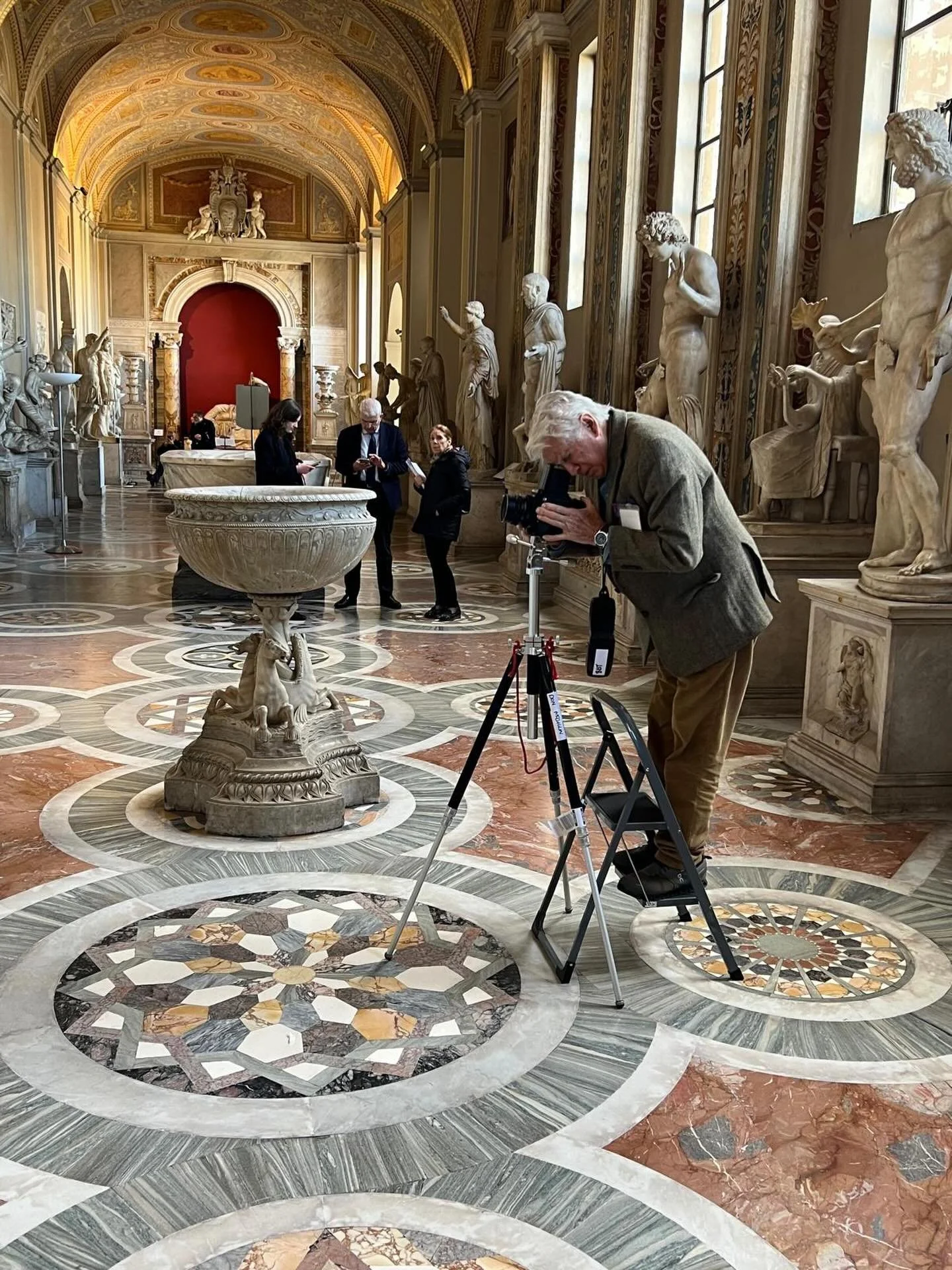 Watching a master at work, Don McCullin giving new life to ancient masterpieces in the Vatican Museum, Rome

#elandbooks #classictravelwriting #donmccullin #barnabyanddoninrome #vaticanmuseum
