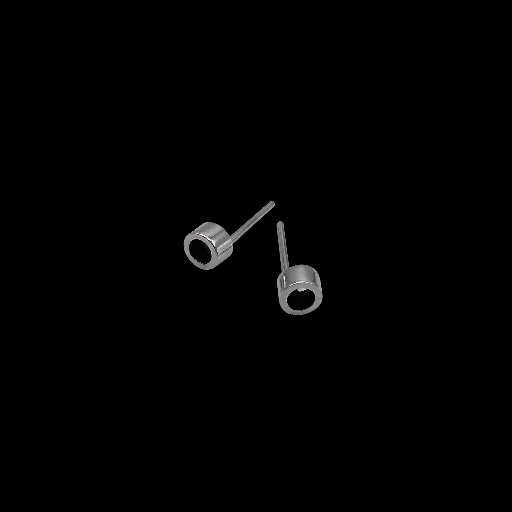 Small minimalist round earrings, with a round hole in the middle created in popular style. Effortless approach for everyday style.