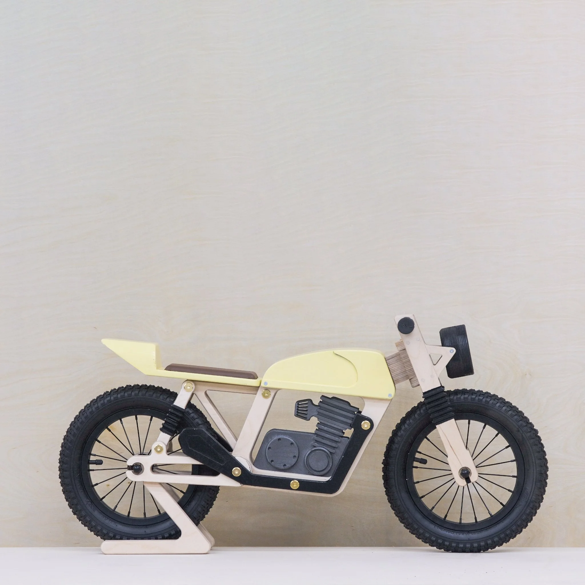 Cruiser_Yellow_1.jpg