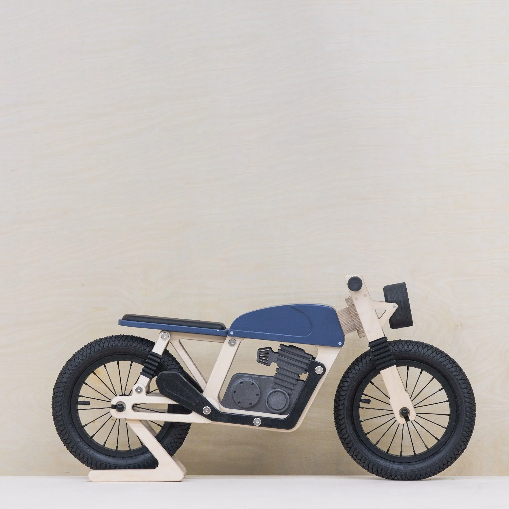 Scrambler_Blue_1.jpg