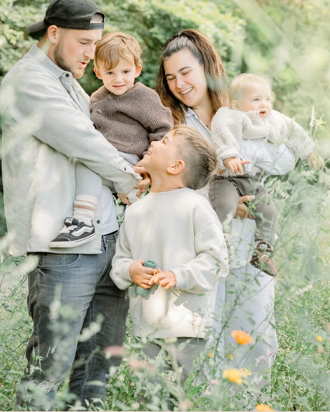 Sp&auml;tsommer &amp; Herbstzeit ist Familienshootingzeit 😍! Raus in die Natur, Sonne &amp; Familie genie&szlig;en und Erinnerungen mitnehmen 🖼️, die den Moment &uuml;berdauern...
Freie Termine f&uuml;r die Familien-Minis gibt es in der Bio!

#fami