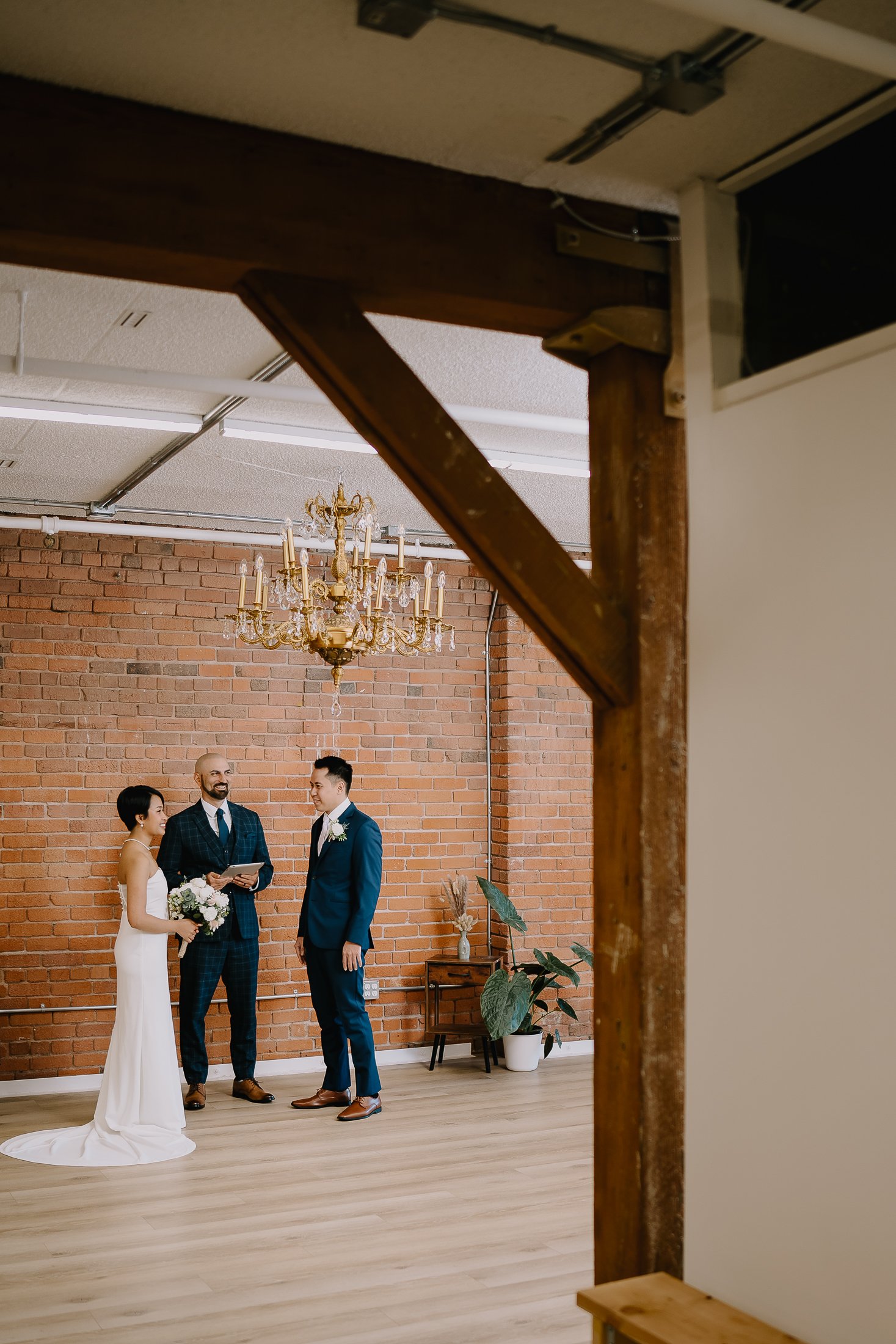 Elegant Vancouver Indoor Elopement by www.dynamicweddings.ca - 7.jpg