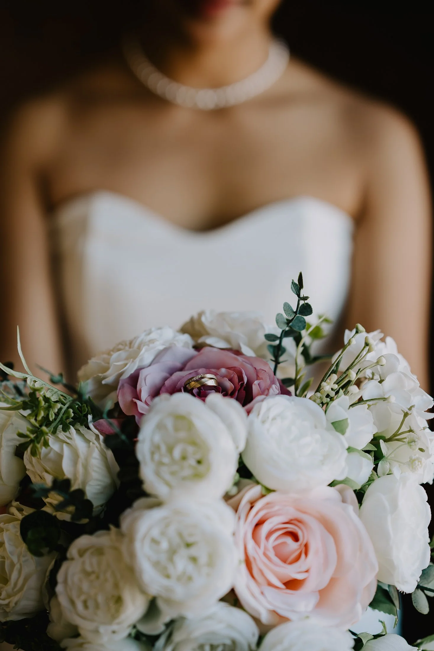 Elegant Vancouver Indoor Elopement by www.dynamicweddings.ca - 10.jpg
