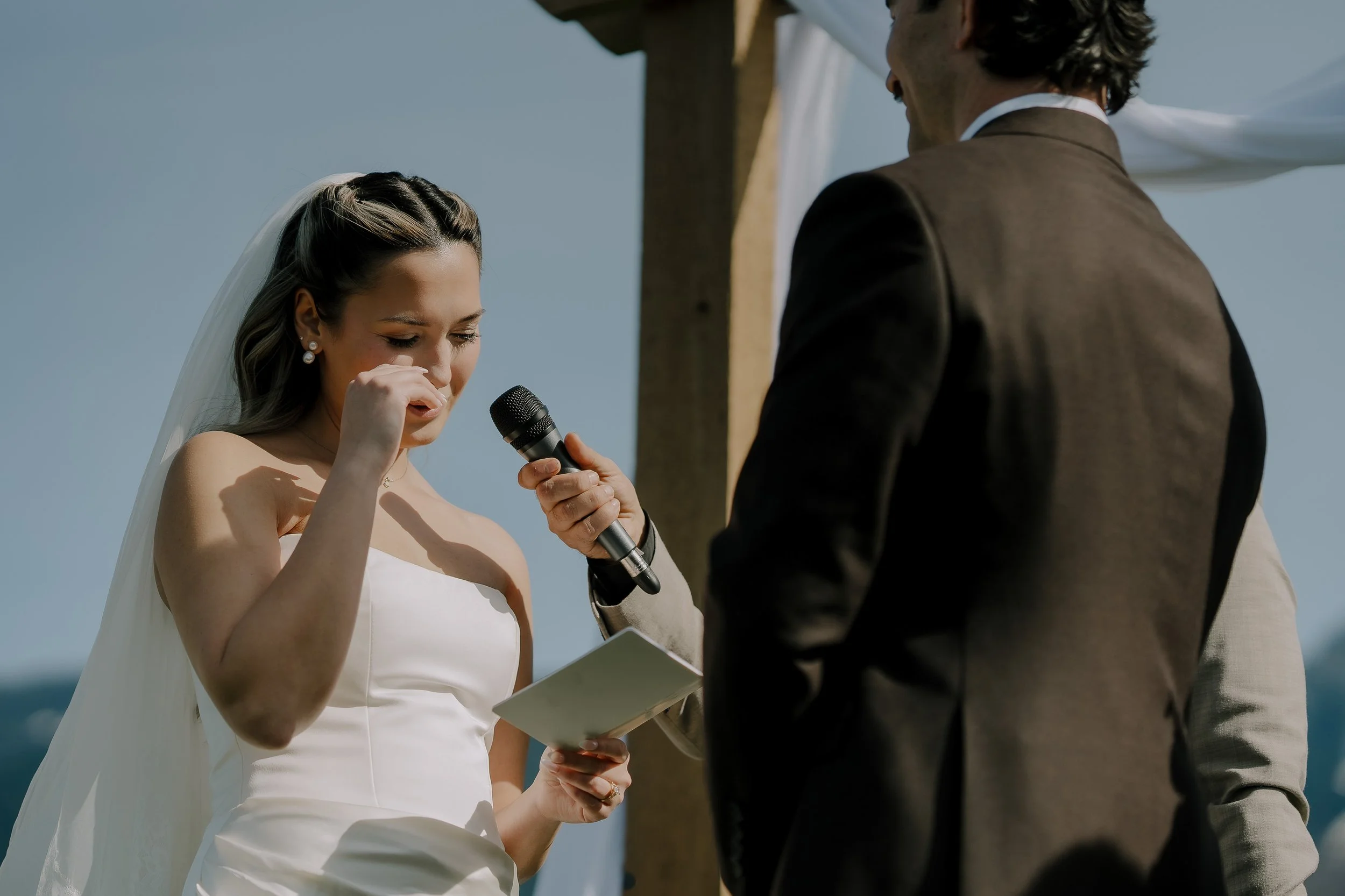 H&S Fraser River Lodge wedding by www.dynamicweddings.ca Officiant DJ photographer Vancouver wedding-47.jpg