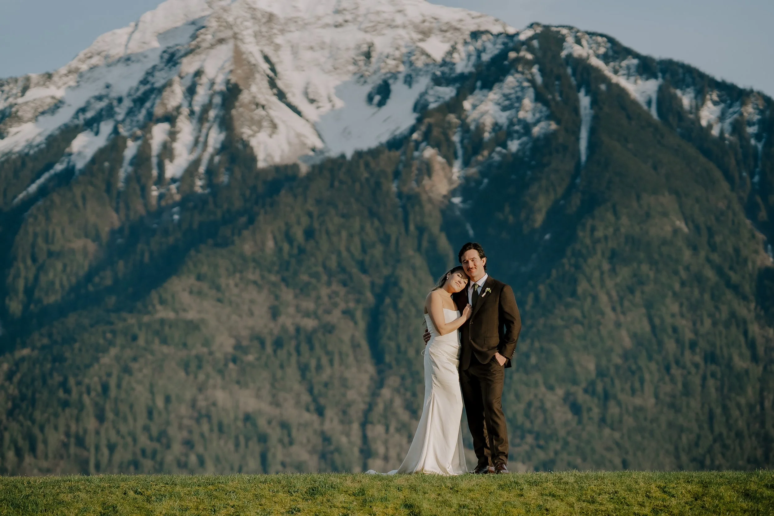 H&S Fraser River Lodge wedding by www.dynamicweddings.ca Officiant DJ photographer Vancouver wedding-103.jpg