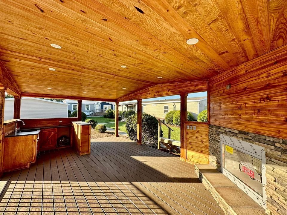 Winston-Firefly-Exterior-Deck-9.jpg