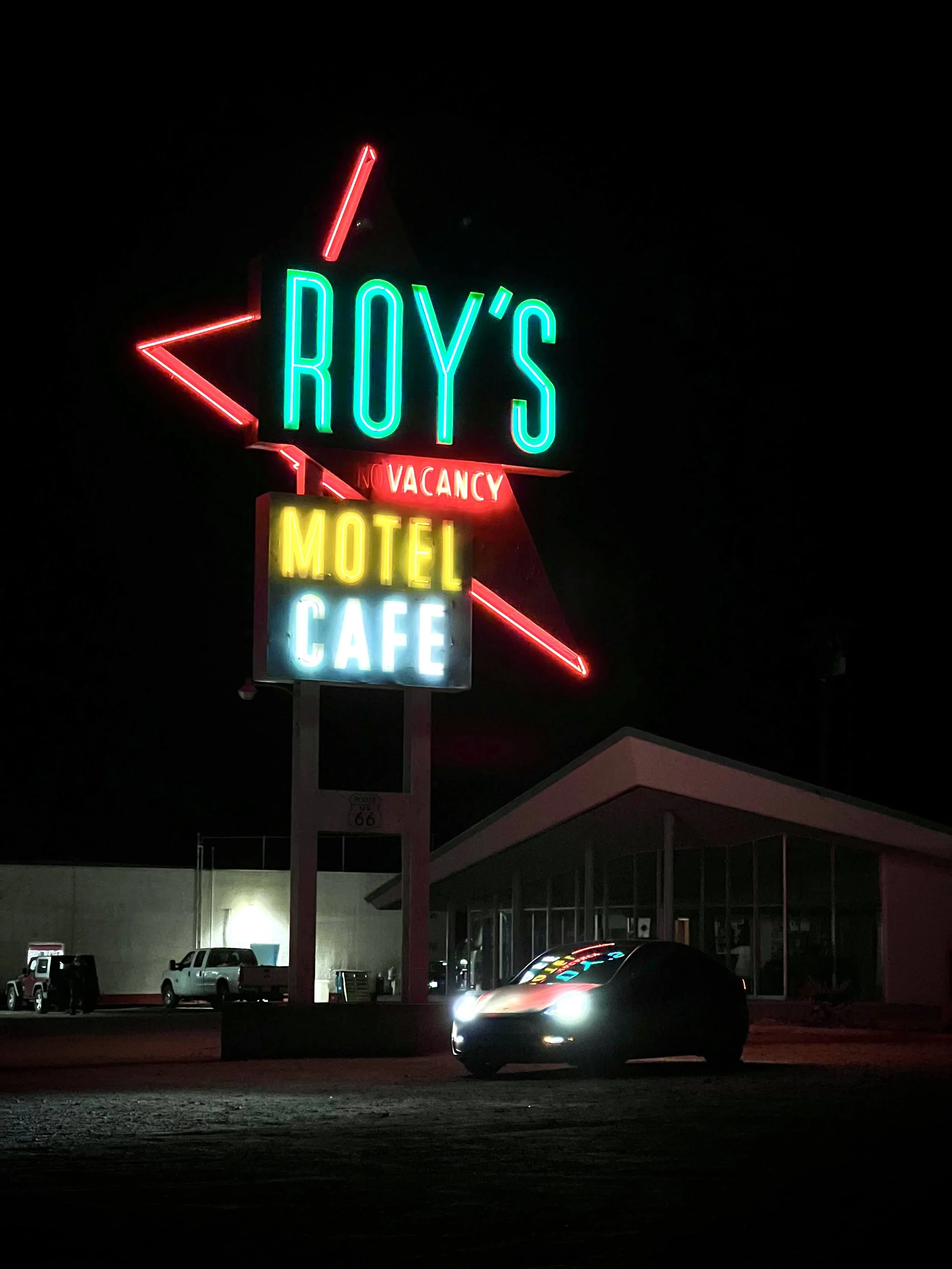 lunasea_roys_diner.jpg