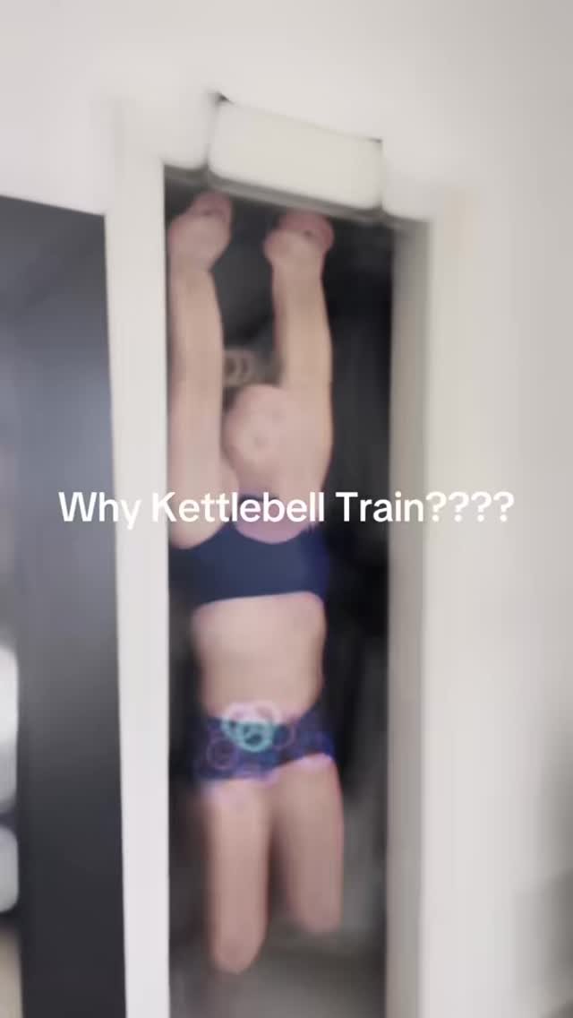 Why kettlebell train in midlife?
Because this season isn’t about shrinking.
It’s about showing up in your full strength.
At 38, 45, 50+… we’ve lived. We’ve carried families, businesses, heartbreak, and hope. And still