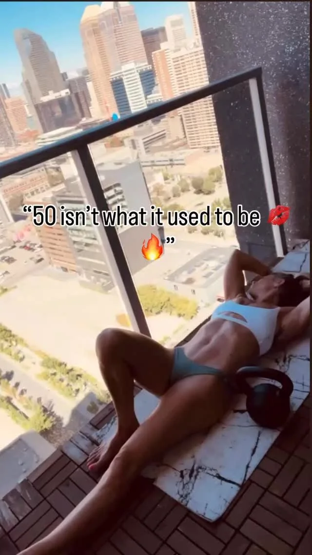 “50 isn’t what it used to be 💋🔥”
The new era of 50-year-olds isn’t about shrinking.
It’s about holding the softness + strength our mothers and grandmothers passed down … while boldly rocking bikinis, black dre