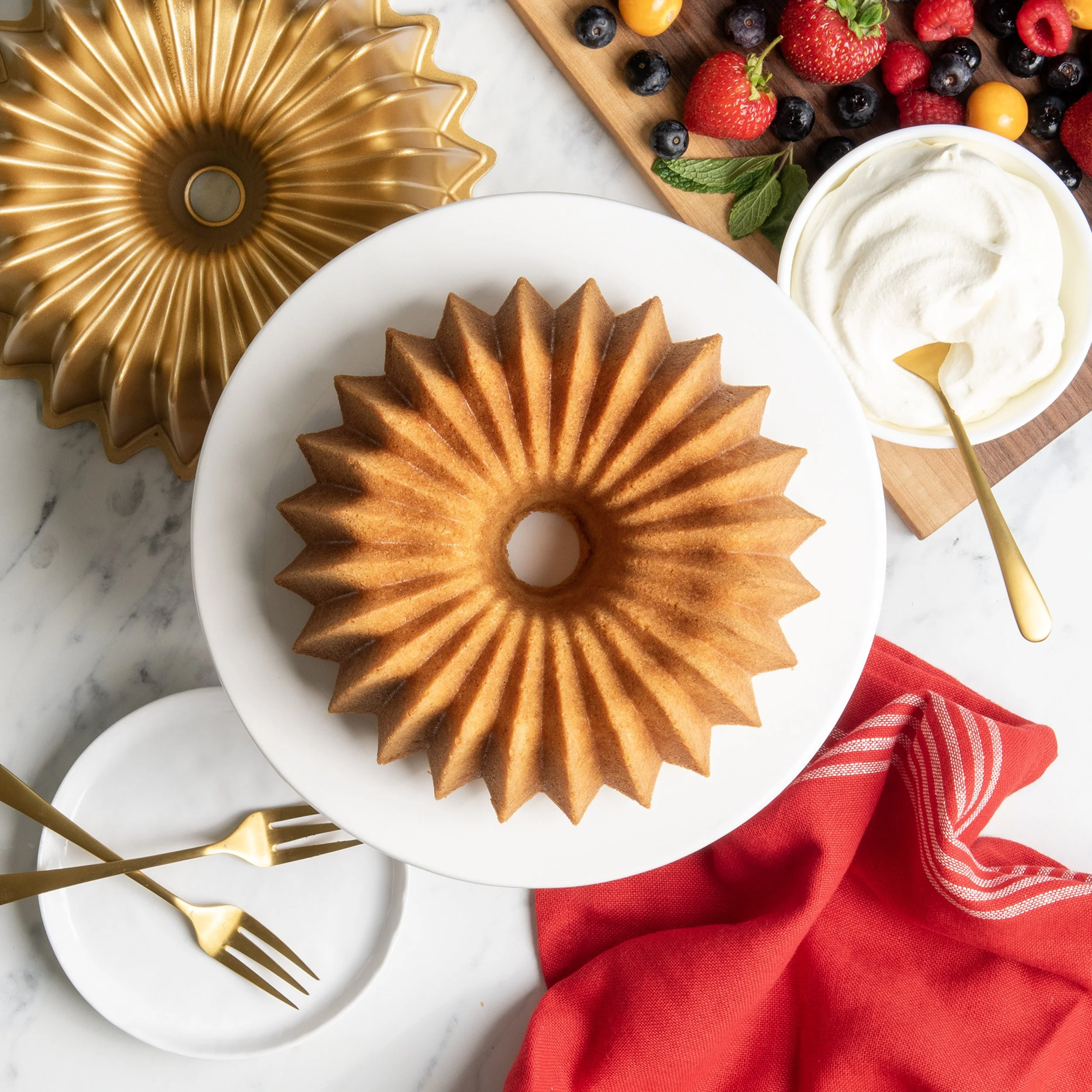 93277_Brilliance 5 Cup Bundt Pan_2025_2_3000x3000.jpg