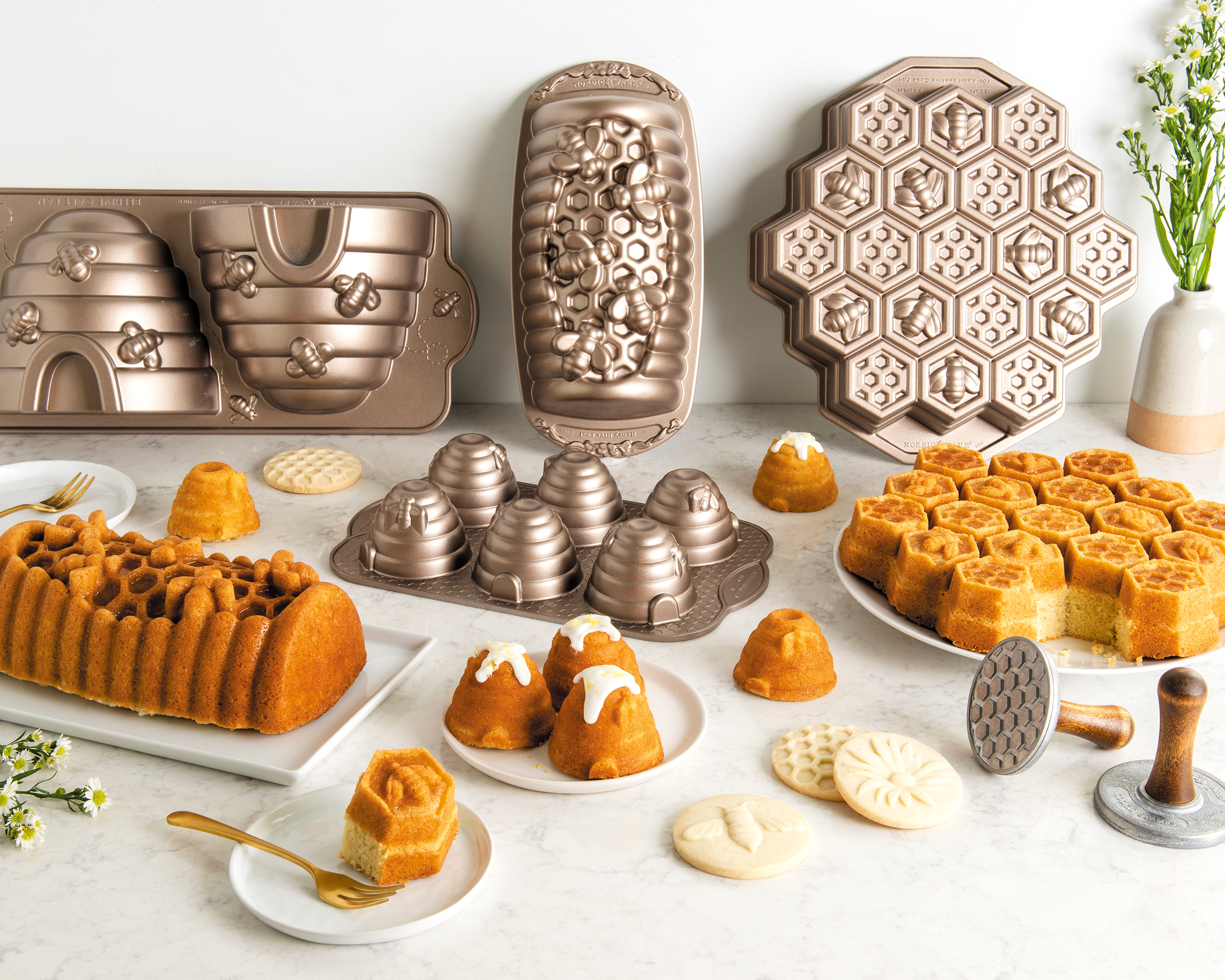 Honeybee Group_2025_2.png