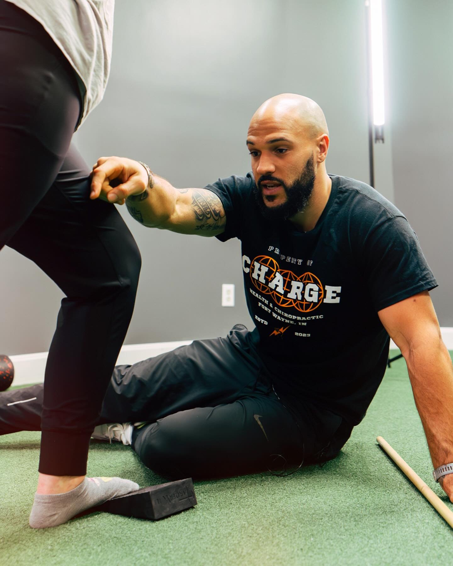 The Foot Sets the Stage 🦶
.
.
.
 
Most people remember cues about weight in the feet from their high school gym teacher or coach. 

No disrespect, but they usually aren&rsquo;t qualified to teach you principles regarding movement mechanics you&rsquo