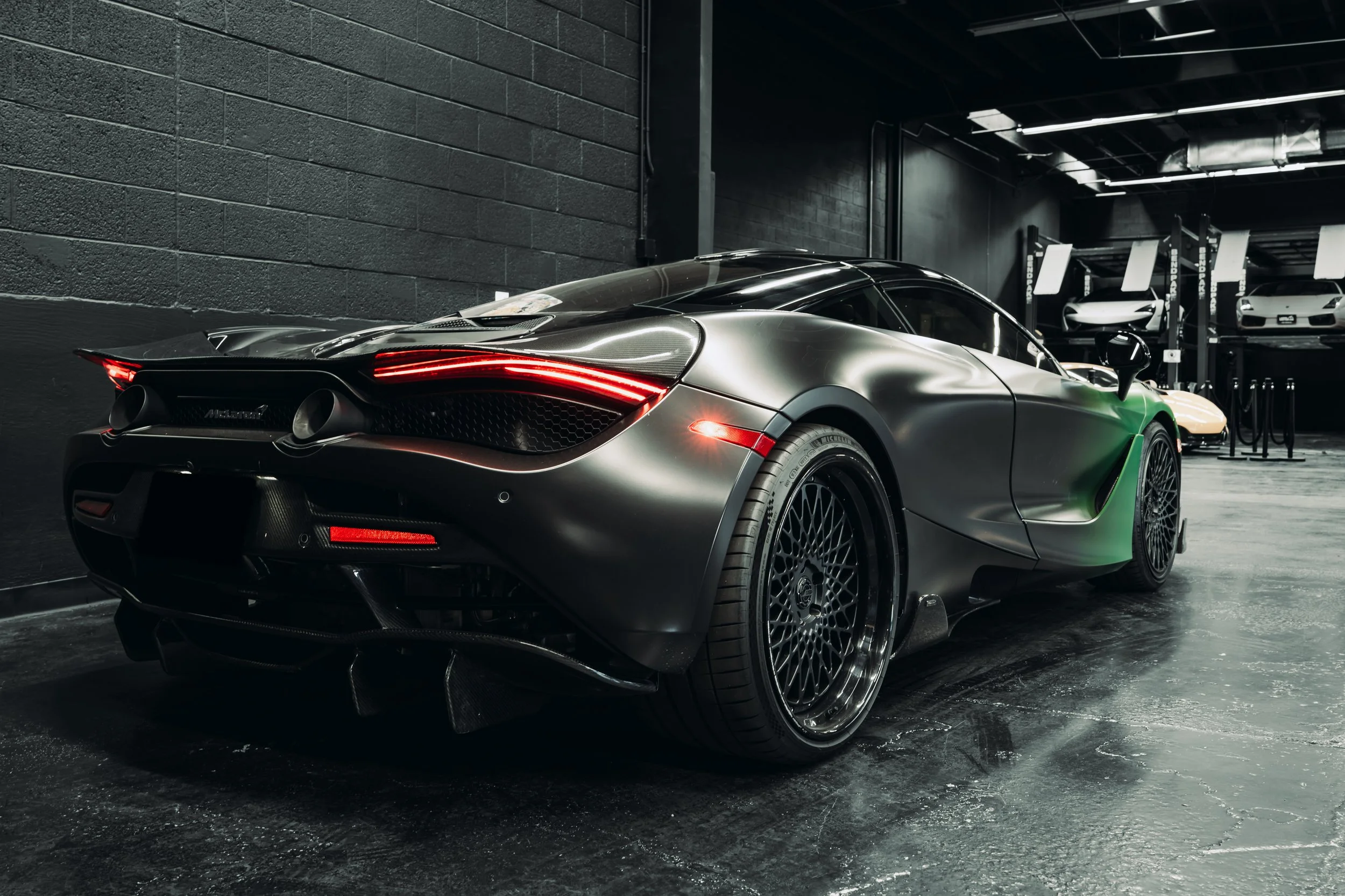 Mclaren
720S  Green Back View