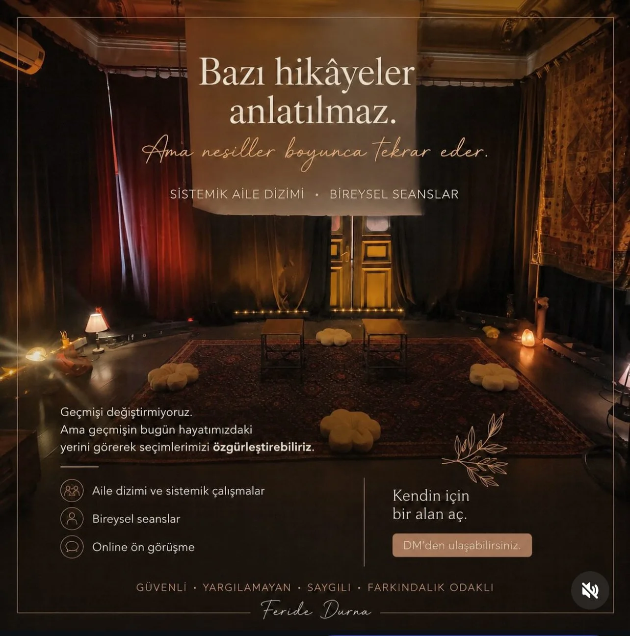 A cozy, dimly lit room with dark curtains, rugs, and soft lighting, set up for a meditation or therapy session with cushions and two chairs facing a screen that displays a message in Turkish.