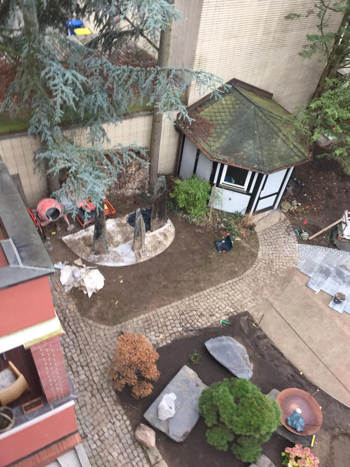 Neuanlage Terrasse und Pflanzflächen1.jpg