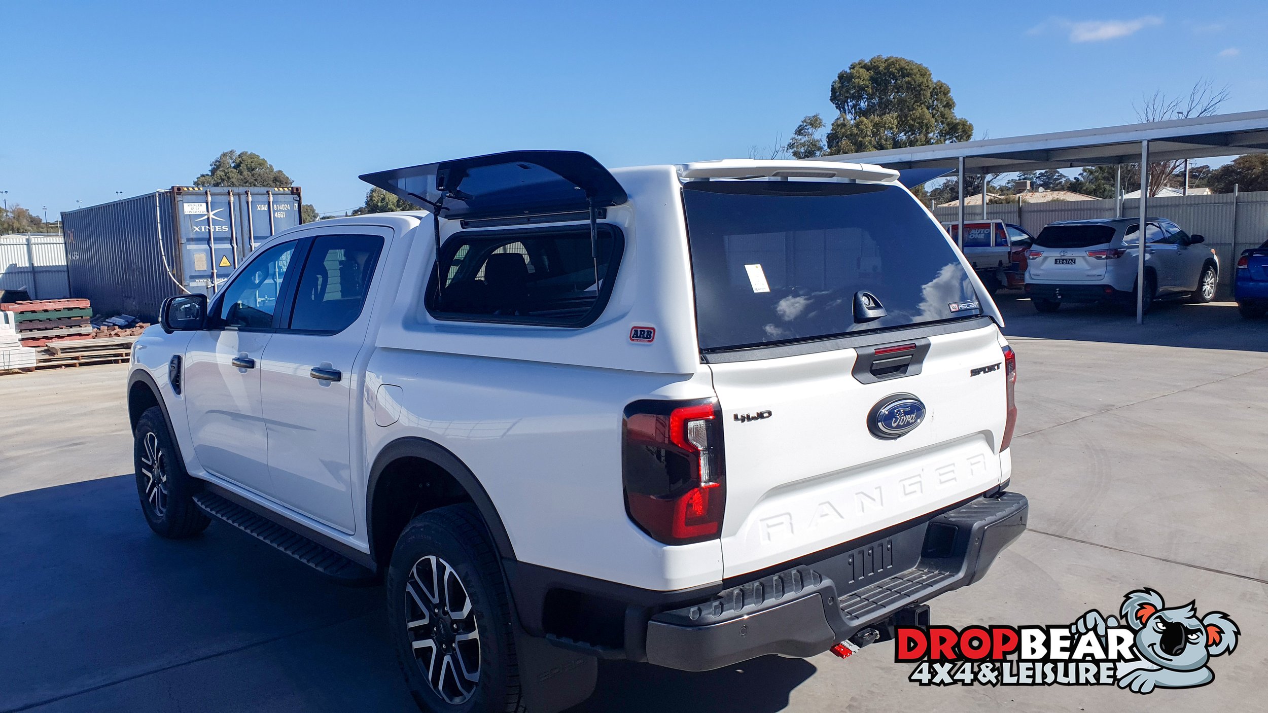 Lift up windows all around makes loading and loading your Ford Ranger a breeze