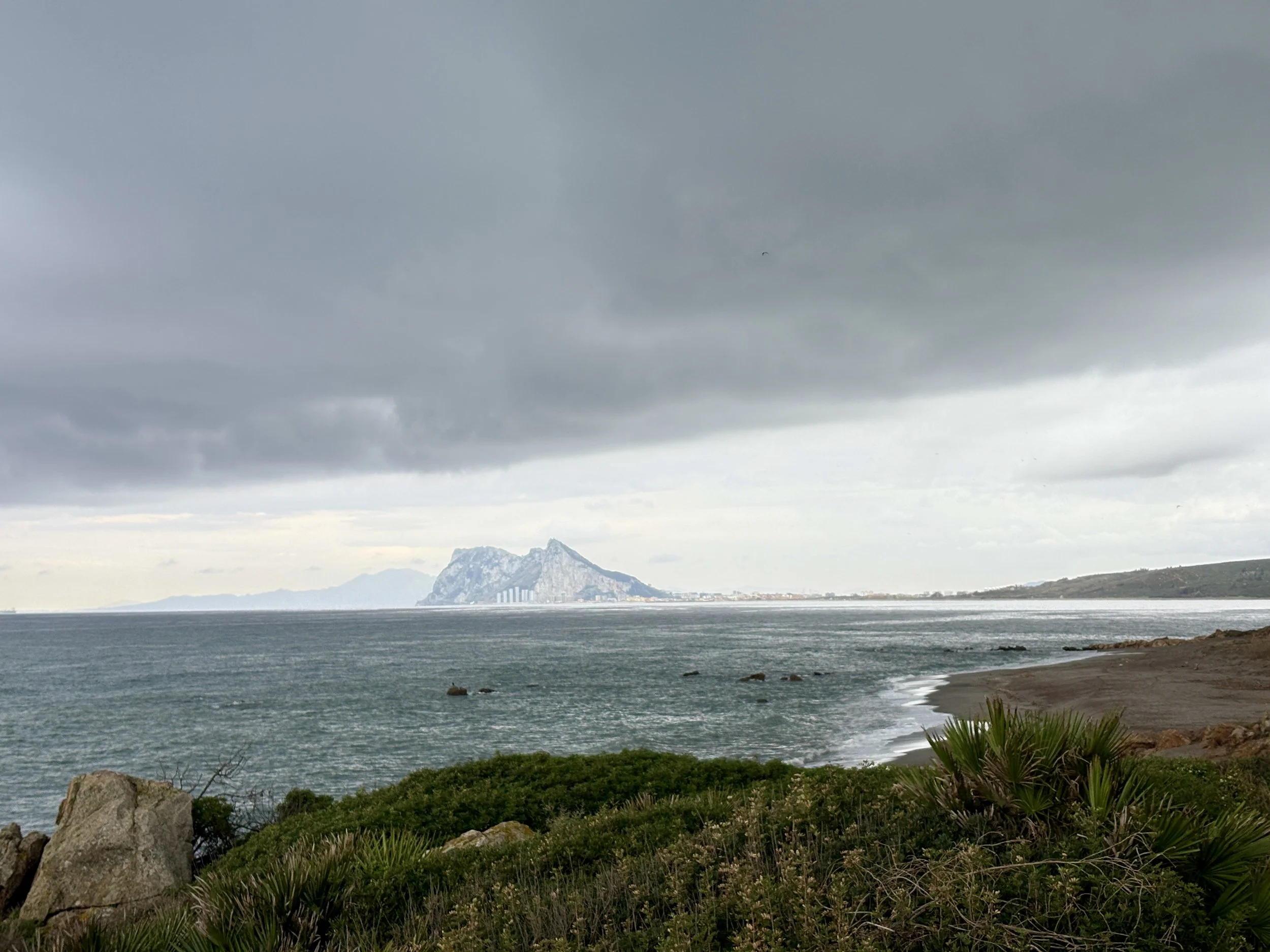 Gibraltar in de mist