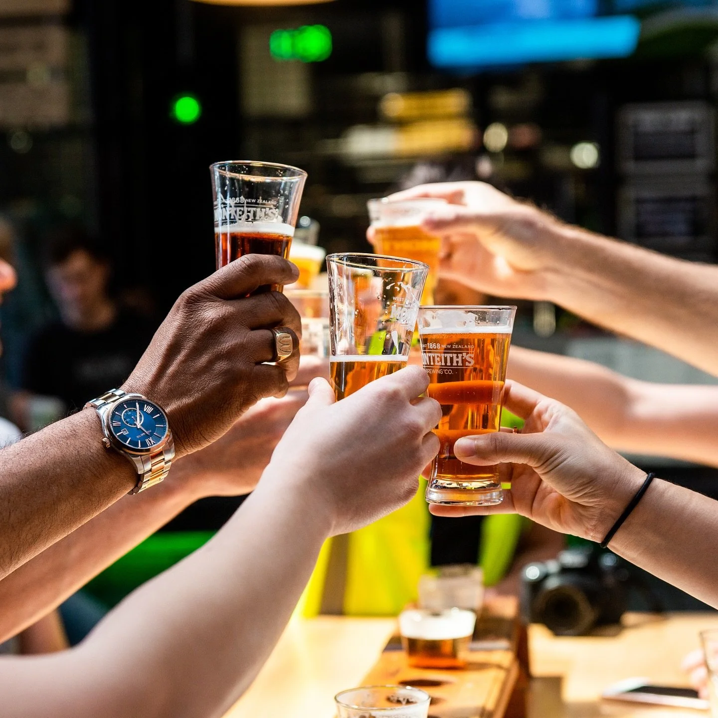 The weekend soundtrack? Local musician Chris Elley live at the brewery this Saturday, 5–8pm. Book a table, bring your mates, and we’ll handle the rest. 🍻✨🎤