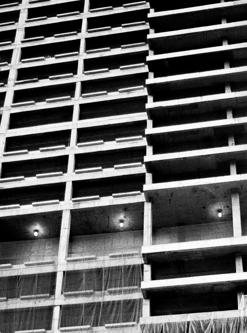 The sun's not enough

Ilford HP5 | June 2025