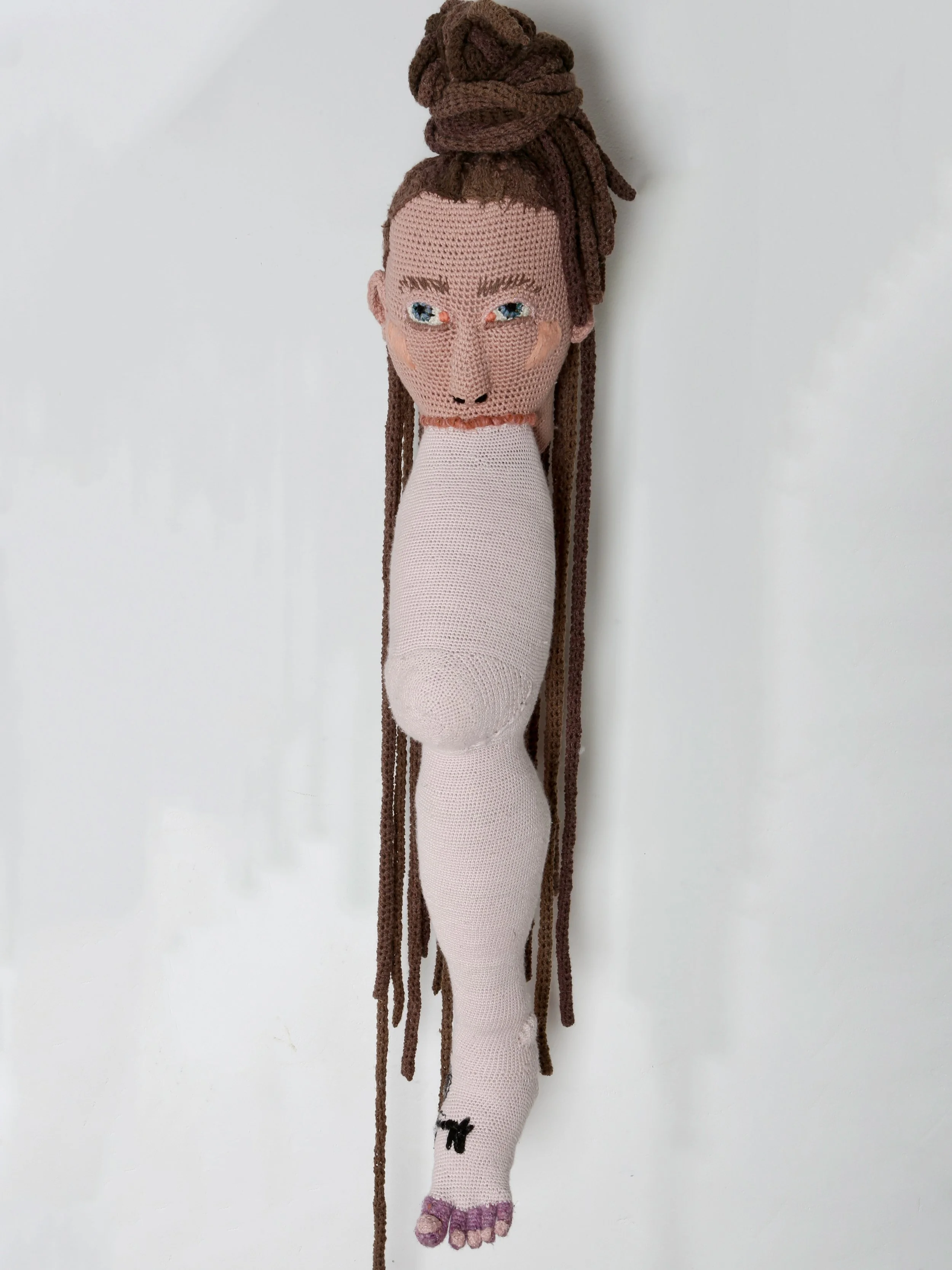  Tatum Kempers 
 JUMP AROUND
 Yarn (cotton, wool, acrylic, recycled plastic bottle yarn), teddy bear stuffing, toy parts, power bank
 approx. 120 × 25 cm