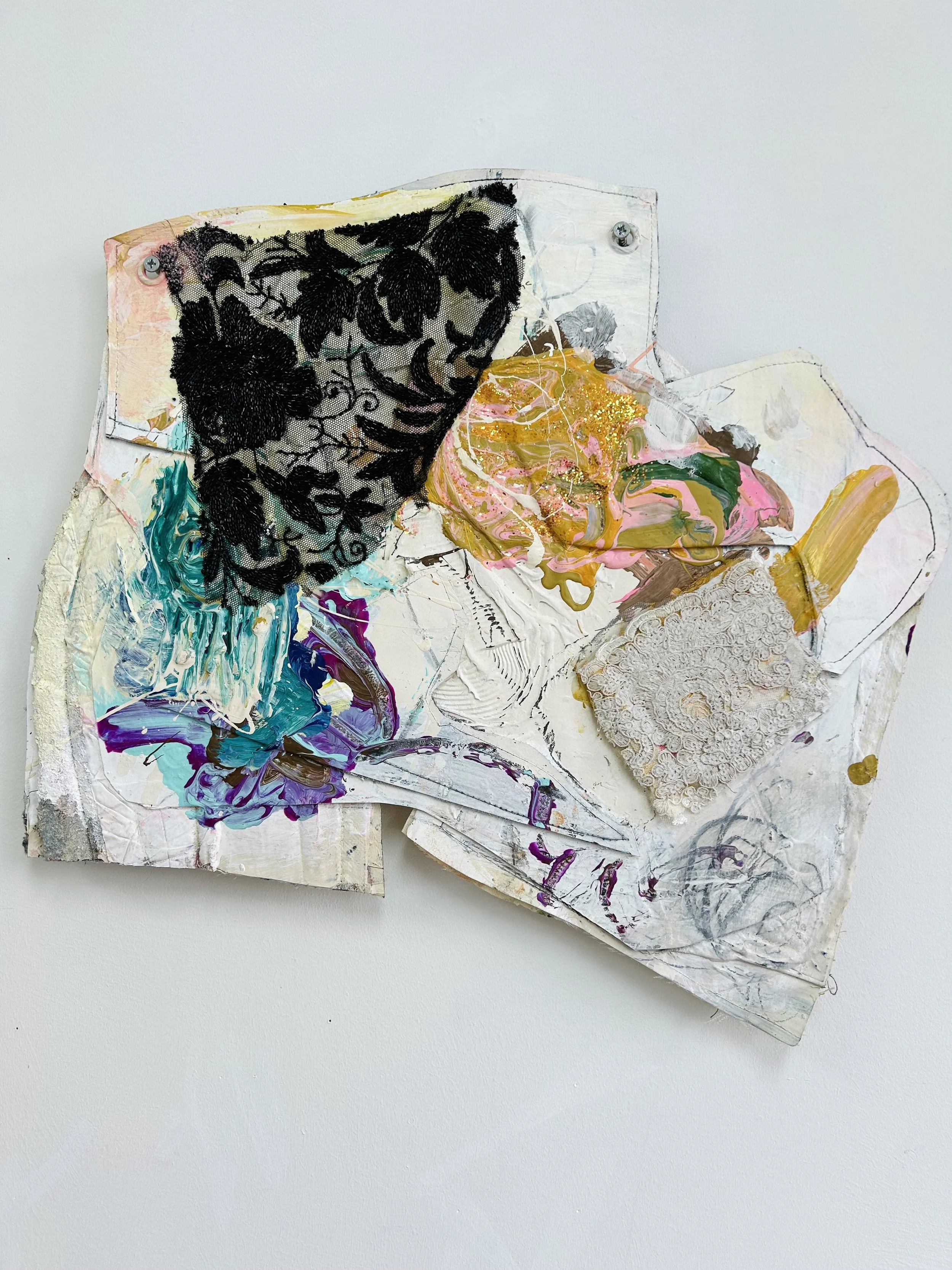  BLACK BEADS #2  
 49,5 X 43 X 1,5 cm
 2024