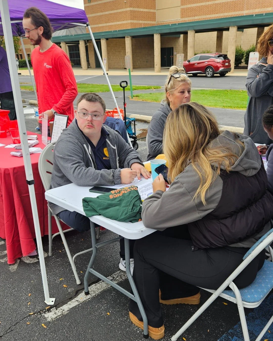 The athletes brought the sunshine on Sunday at the 20th Annual Special Olympics Area M Fall Sports Classic 🌞  3.21 For Life enjoyed being a part of Olympic Village - we hope you were able to stop by for a coloring break 🎨 

CONGRATULATIONS to all o