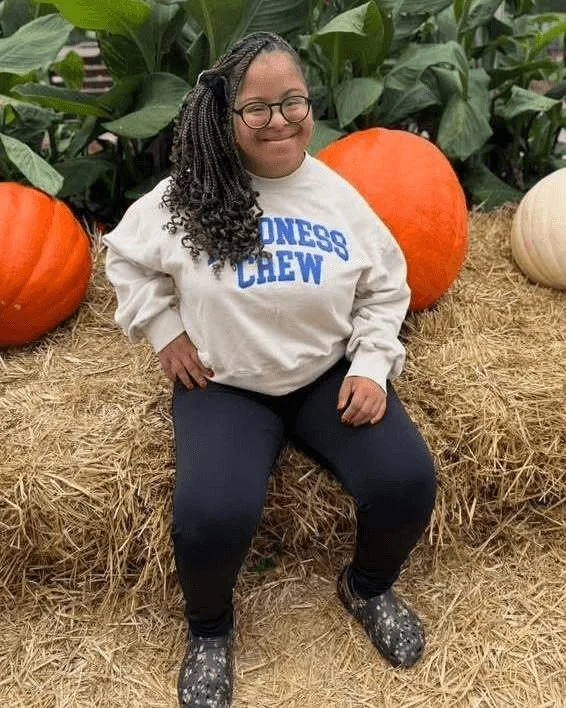 Check-out our STAR spotlight of the week 💙 💛

Jordann has a heart of gold and is an amazing person - she takes pride in being so caring and says "hi" to everyone she sees 👋 She is involved with her church, loves to sing and dance and has