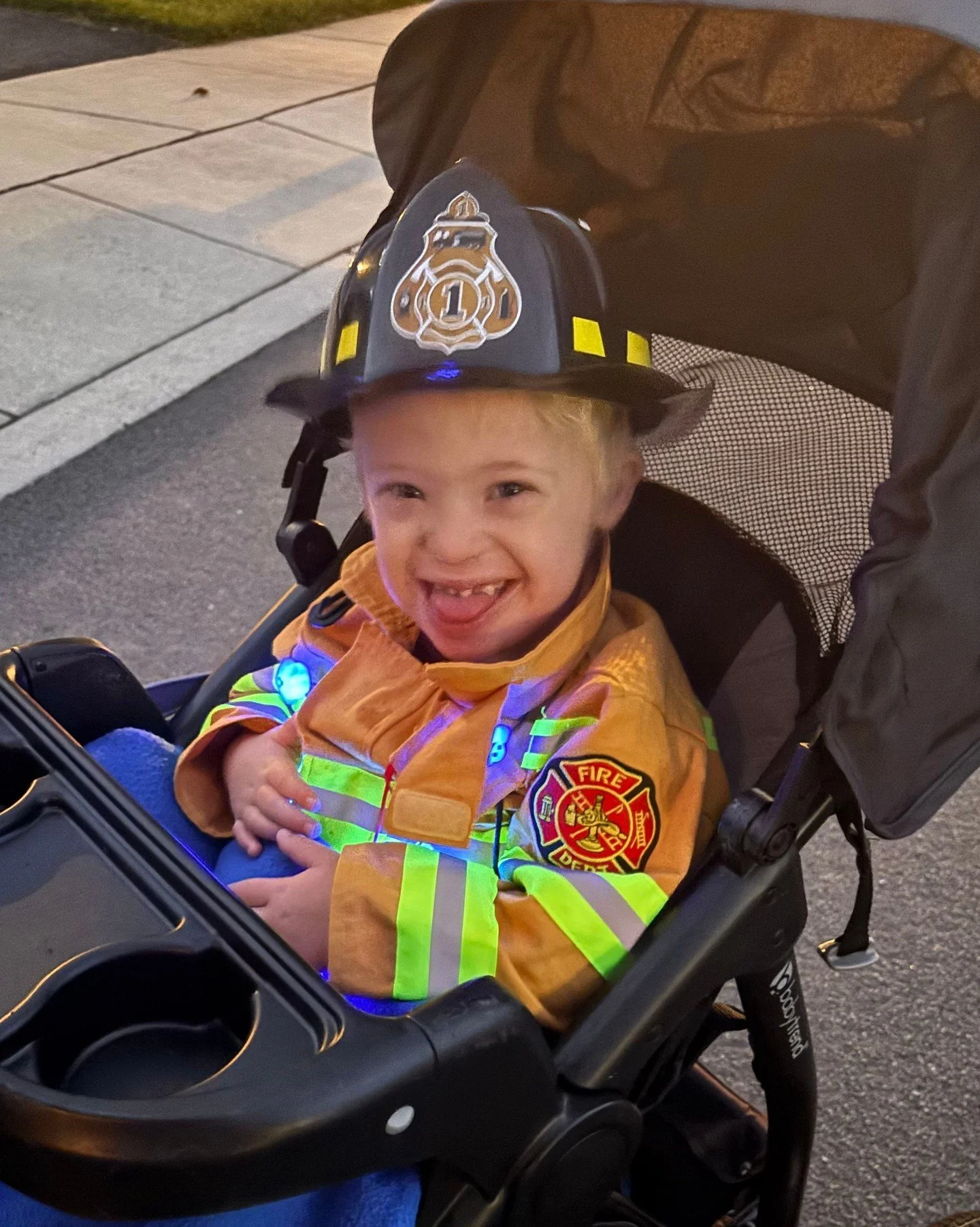 Check-out our STAR spotlight of the week 💙 💛 

Ben loves Elmo and dancing 🕺 He also enjoys playing with his friends at daycare and with his big brother Nate!!

Interested in being a star spotlight? Send us a DM 📩 

#321forlifepa #downsyndrome #ce