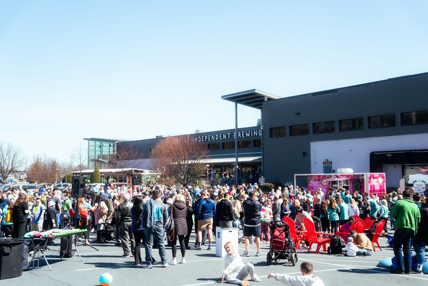THANK YOU to the food trucks and vendors who livened up the parking lot and spent their day with us!! From coffee to ice cream to permanent  jewelry and everything in between - we are so grateful for your support!

@phillycheesesteakco 
@suzyqscoffee