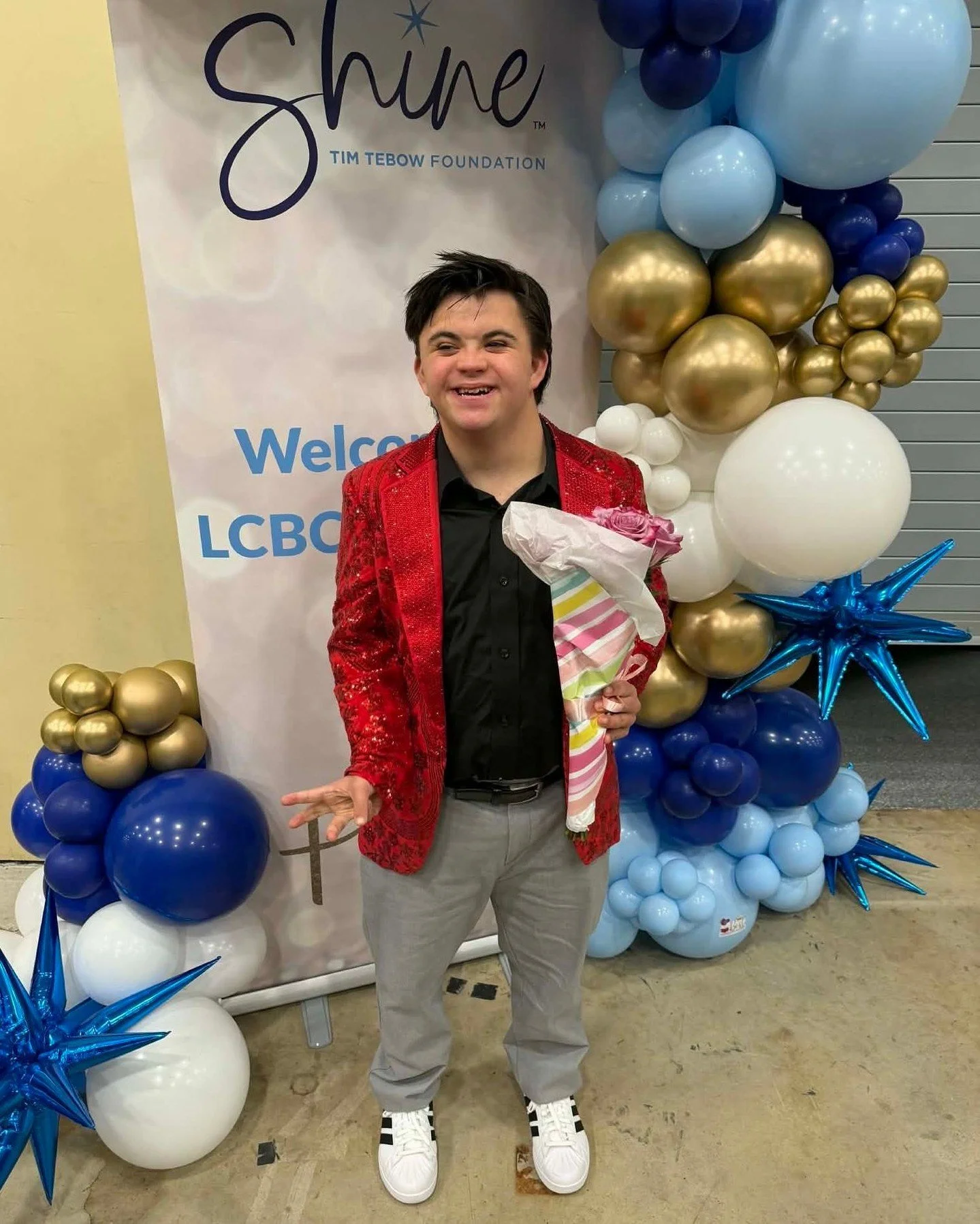 Check-out our STAR spotlight of the week 💙 💛

Ryan plays Challenger baseball, All Starz field hockey, Special Olympics bocce and participates in Love2BeeFit cardio drumming! He is a Best Buddies participate and enjoys attending Night to Shine 🌟 Al