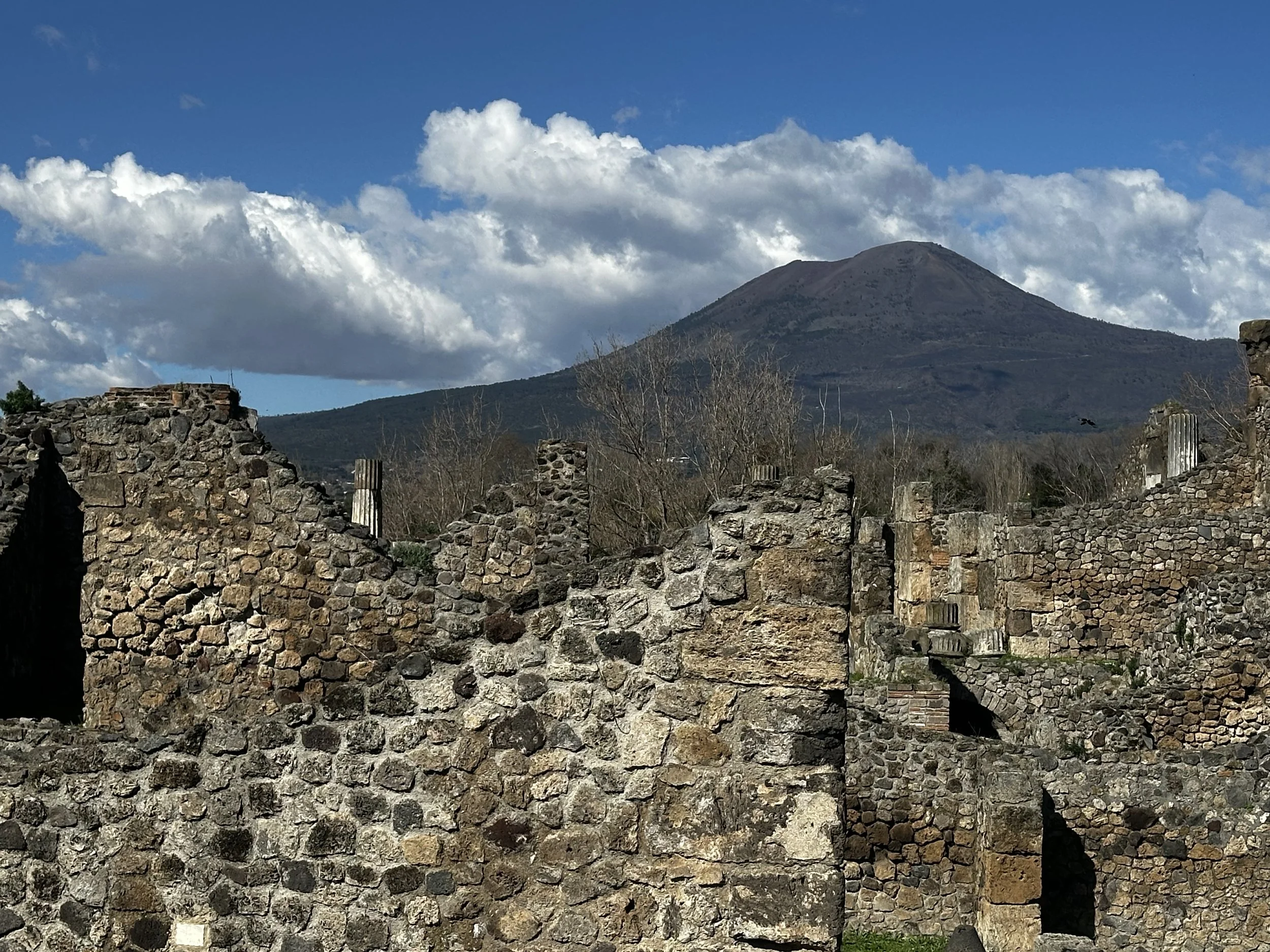 How to get to Pompeii from Naples