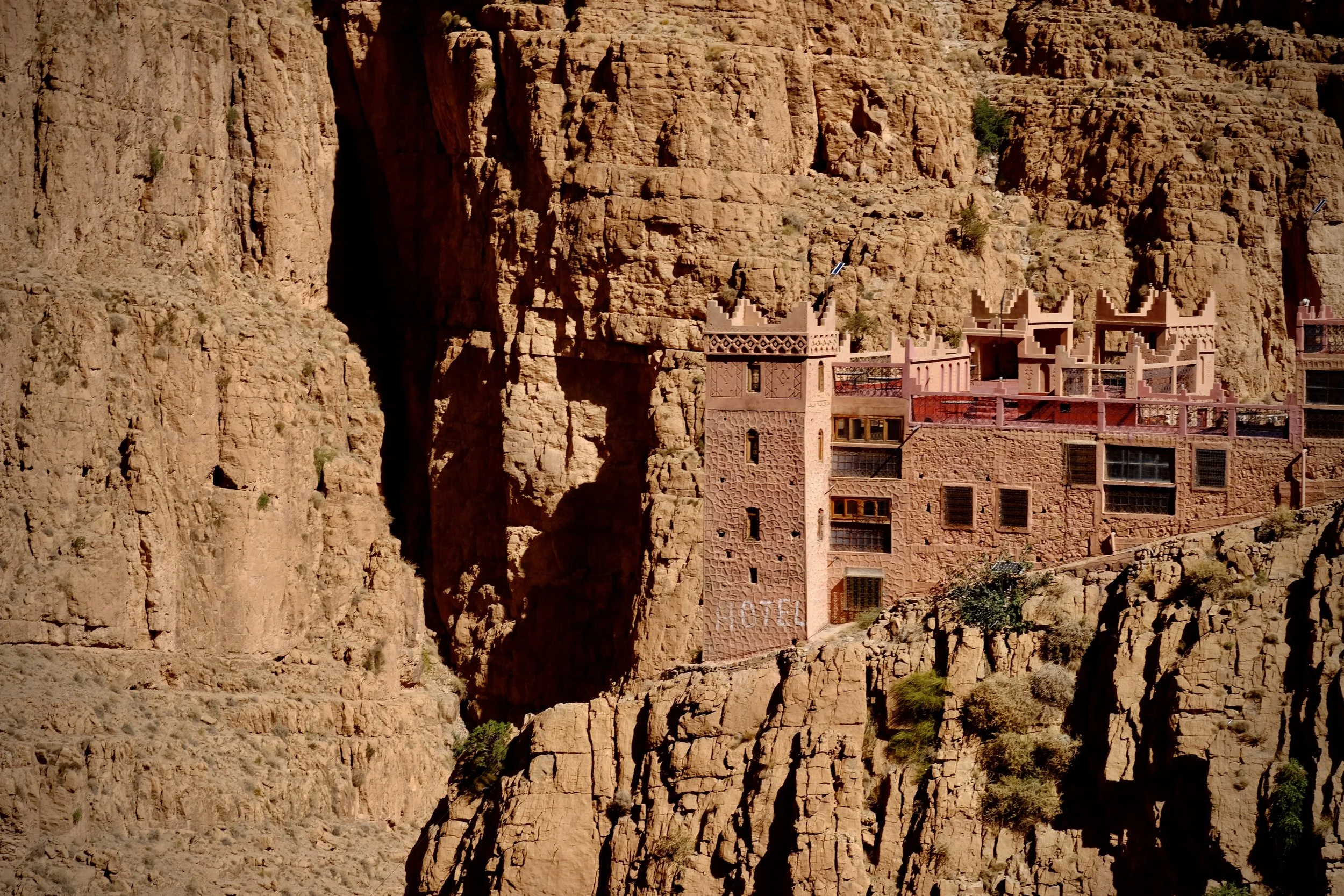 Moroccan cliffside hotel.JPG