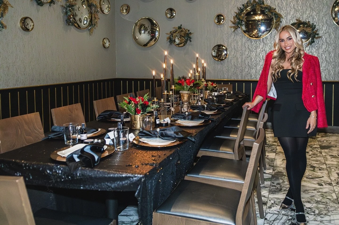 Bringing @fullofsips’ moody and elegant vision to life for the @manifestwithalexis event was pure joy!
As 2024 comes to a close, I cannot help but reflect on how grateful and so immensely lucky I am to be building a business that I am obsessed