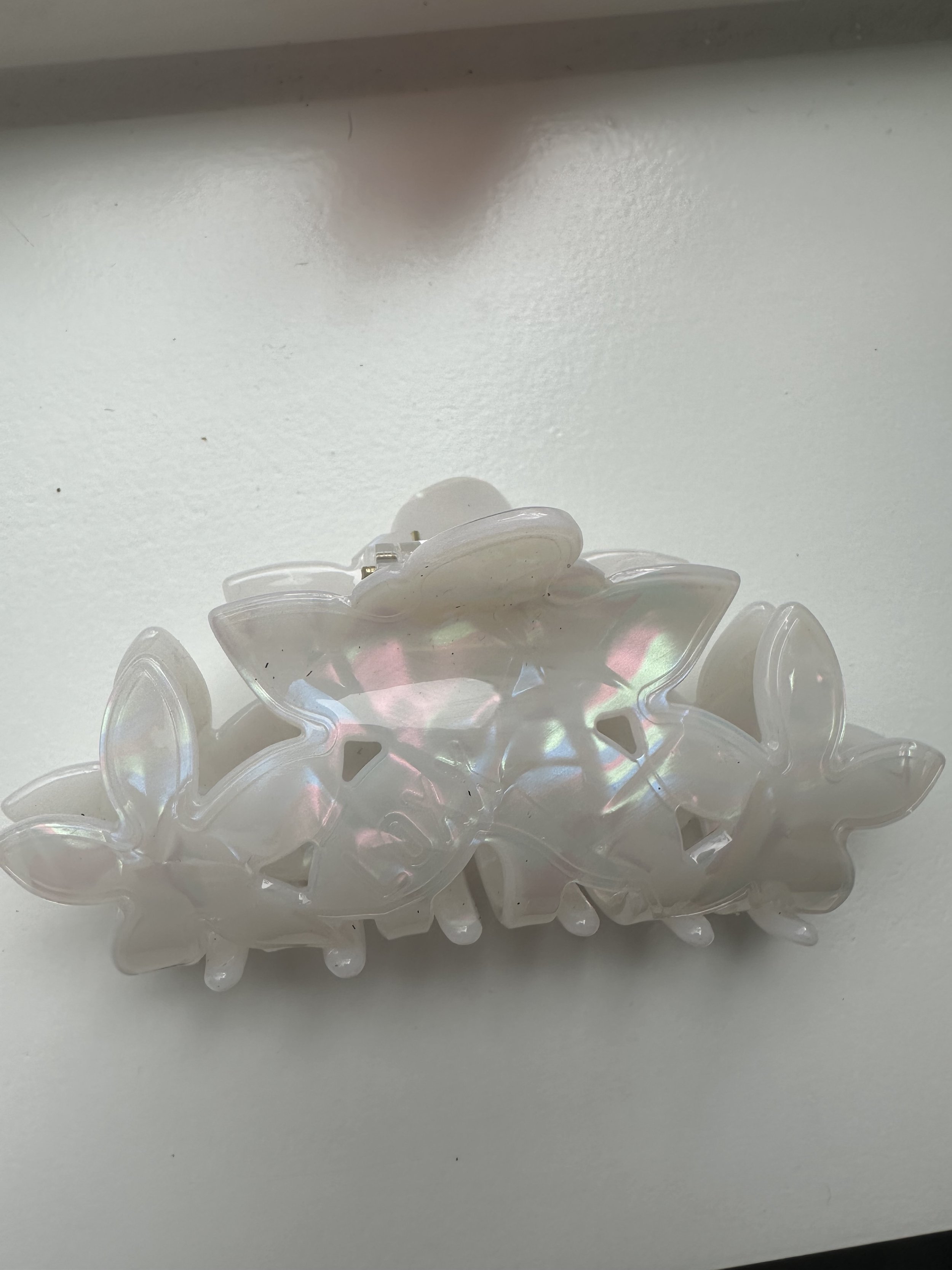 TRIPLE FLOWER CLIP IN PEARL